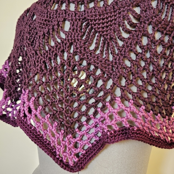 Custom Made eggplant purple lilac border acrylic crochet cape poncho one size - Picture 5 of 5